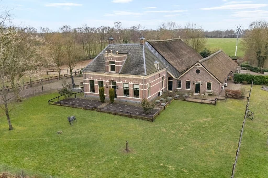 Schitterende boerderij te koop