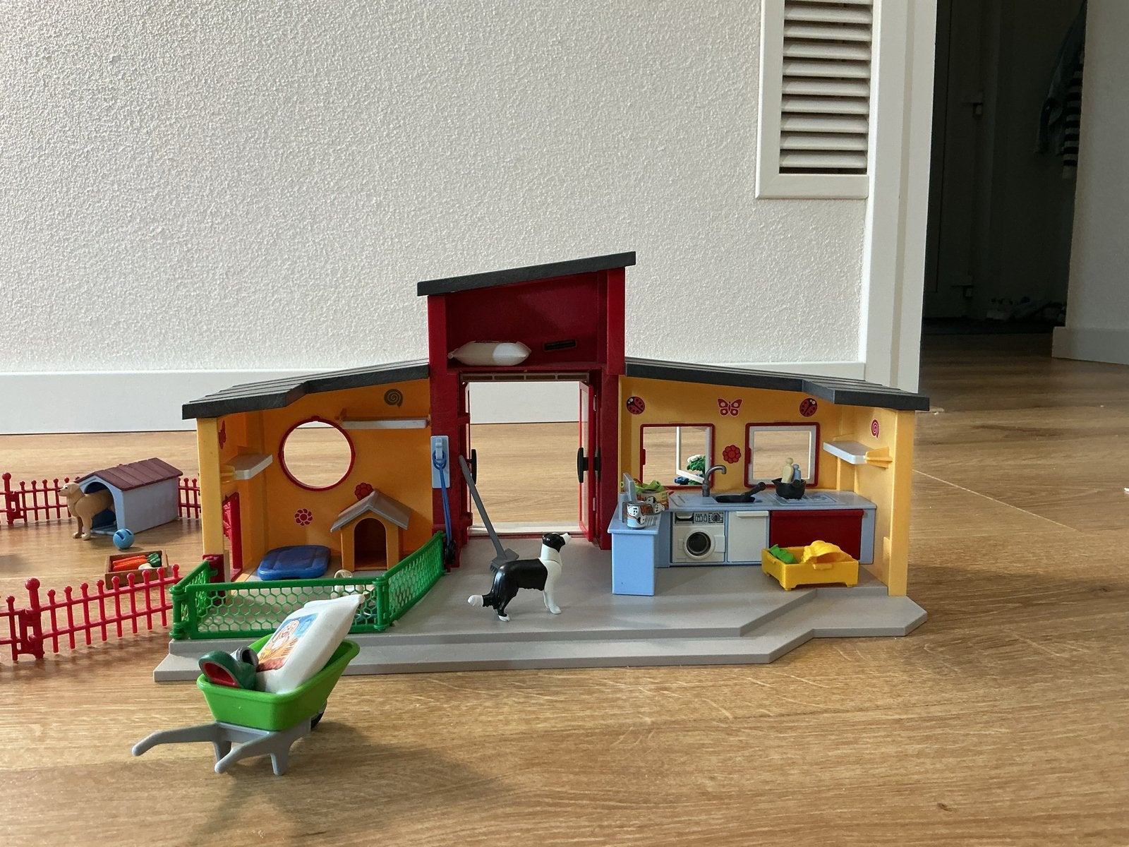 Playmobil Dierenkliniek met veel accessoires, Ophalen of Verzenden, Zo goed als nieuw, Jongen of Meisje