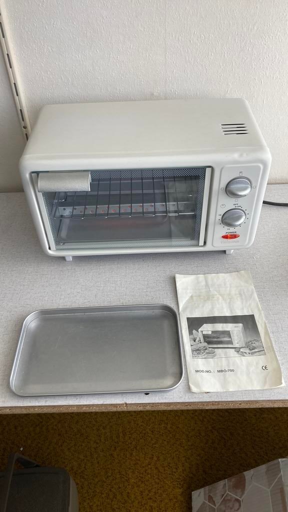 Tristar MBO700 kleine camping oven, afmeting zie foto, Caravans en Kamperen, Ophalen, Zo goed als nieuw