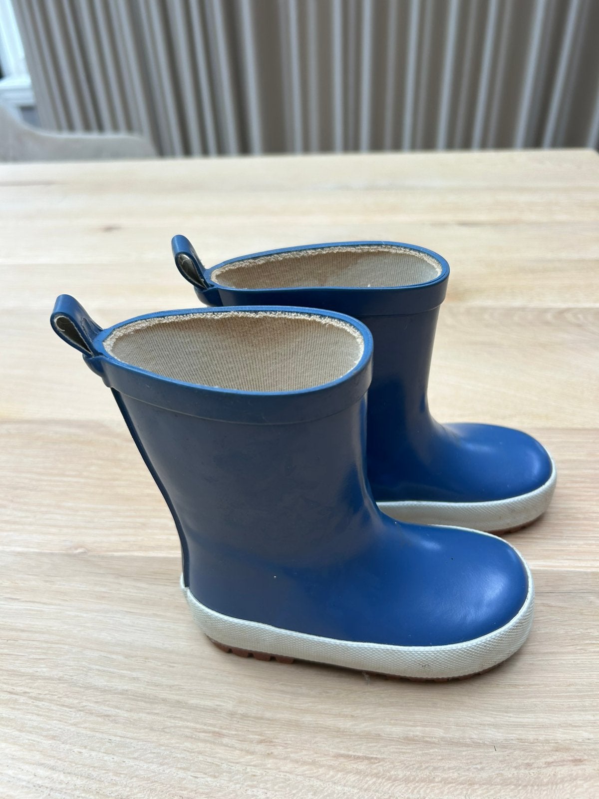 Rubber laarsjes maat 22, merk Hema, middelblauw, Ophalen of Verzenden, Zo goed als nieuw, Jongen of Meisje, Laarzen