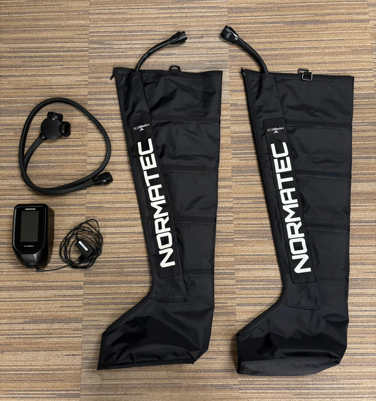 Normatec 2.0 Pro compression recovery boots, Sport en Fitness, Massageproducten, Ophalen, Zo goed als nieuw, Apparaat
