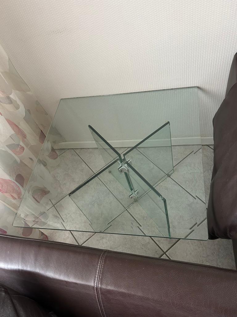 Mooie vierkante glazen hoektafel of bijzet tafel, Huis en Inrichting, Vierkant, 75 cm of meer, Ophalen, 45 tot 60 cm