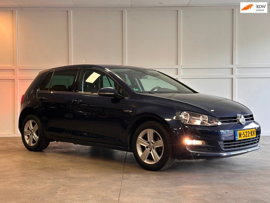 Volkswagen Golf Trendline / 2015 / 103.069KM / Airco / Cruis, Auto's, Gebruikt, Euro 6, 4 cilinders, Blauw