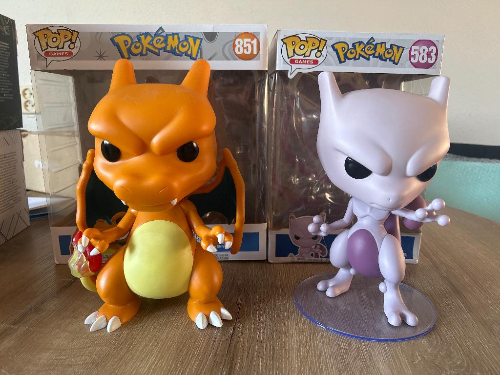 Jumbo Funko pop Mewtwo&Charizars, Ophalen of Verzenden, Zo goed als nieuw