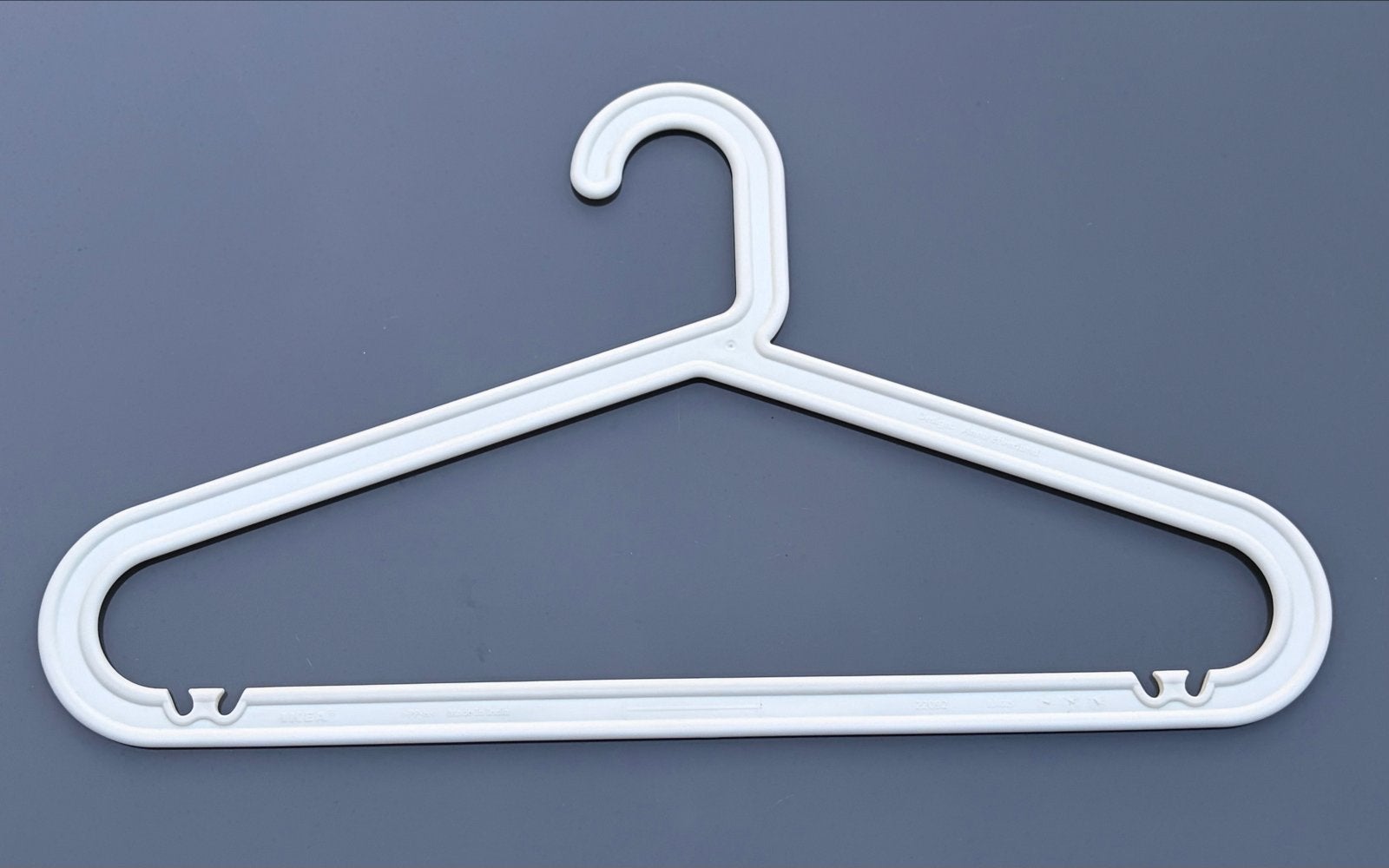 IKEA BAGIS Kledinghangers - Wit (8 stuks), Ophalen of Verzenden, Zo goed als nieuw, Kunststof, Volwassenen