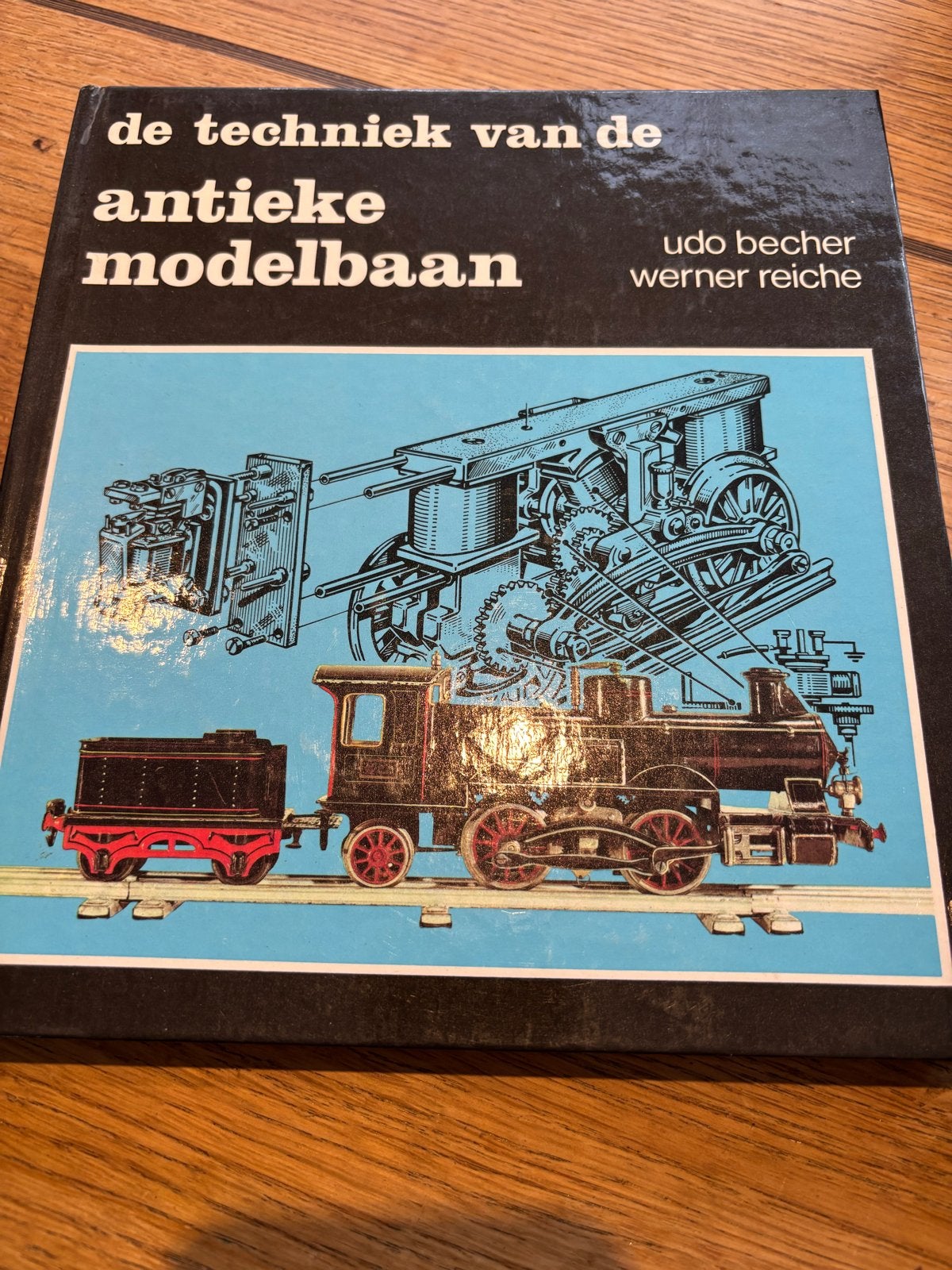 De techniek van de antieke modelbaan - Udo Becher, Ophalen of Verzenden, Gelezen, Overige onderwerpen