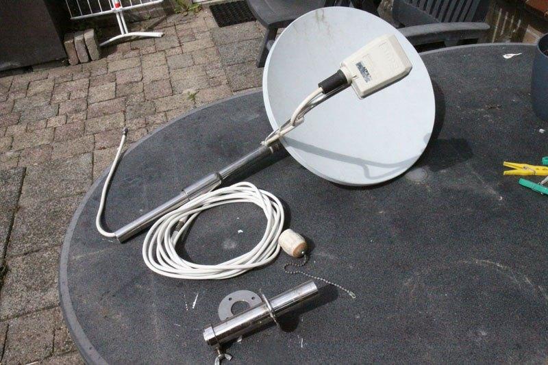 TV schotel 35cm met waterdichte dakdoorvoer, Ophalen, Gebruikt, (Schotel)antenne, Overige merken