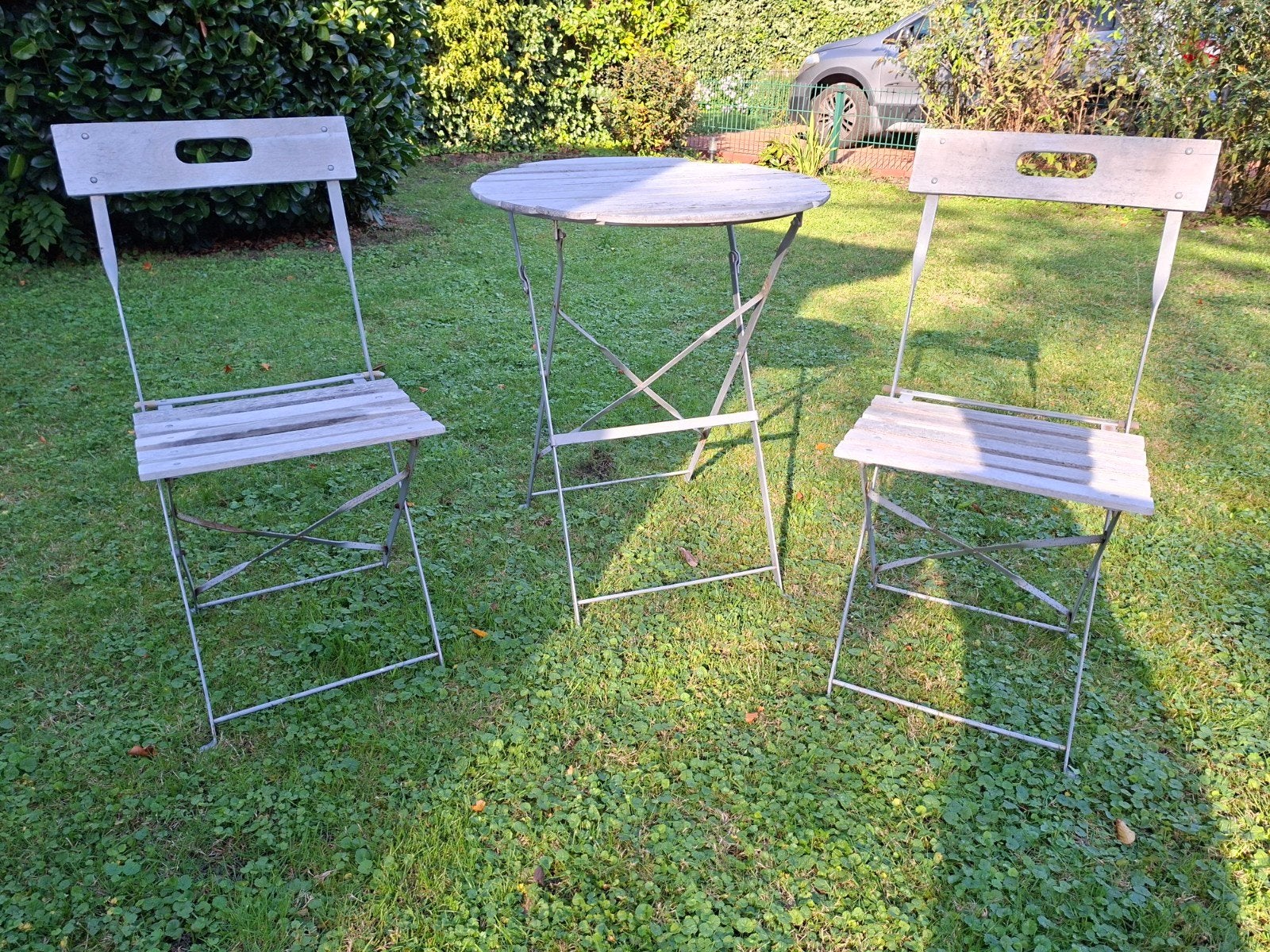 Gezellige houten bistro set, opklapbaar met metalen frame, Gebruikt, Tuinset, Hout, Eettafel