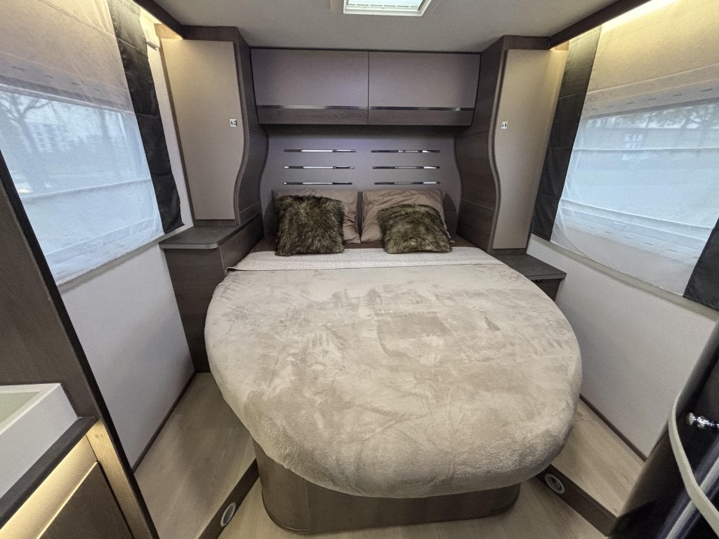 Chausson Titanium 628 AUTOMAAT QUEENSBED CAMERA ZONNEPANEEL, Automaat, Ringverwarming, 6 tot 7 meter, Diesel