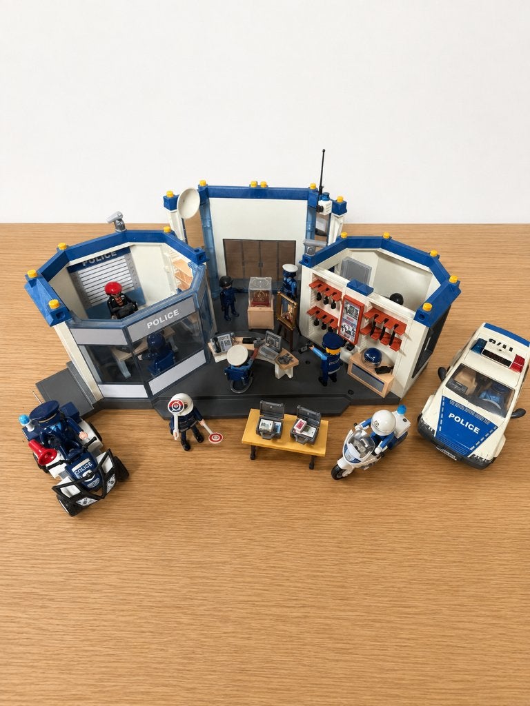 Playmobil Politie 4263 + 4260 + 4262 + 3655, Kinderen en Baby's, Speelgoed | Playmobil, Verzenden, Gebruikt, Complete set