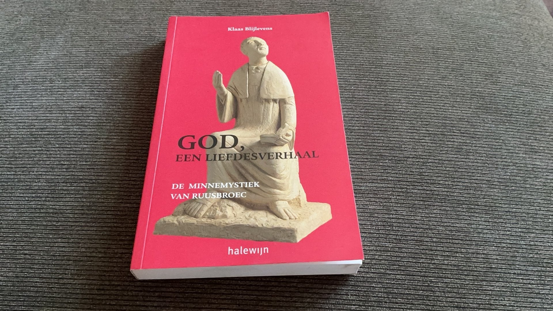 God. een liefdesverhaal, Ophalen of Verzenden, Zo goed als nieuw