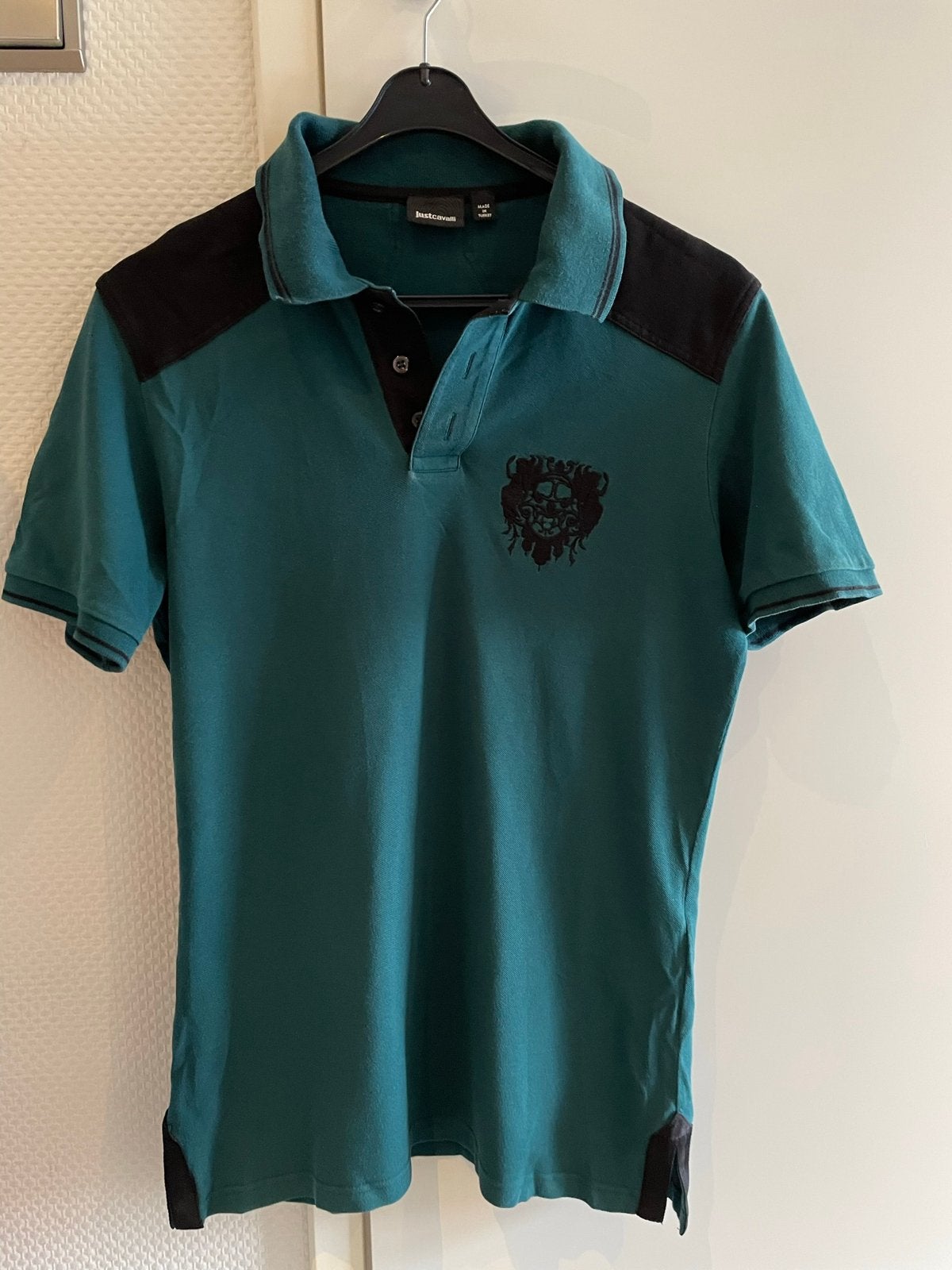 Just cavalli polo met embleem maat s, Ophalen of Verzenden, Zo goed als nieuw, Maat 46 (S) of kleiner, Groen