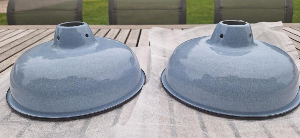 2 emaillen lampenkappen lichtblauw made in England, Blauw, Rond, Nieuw, Ophalen of Verzenden