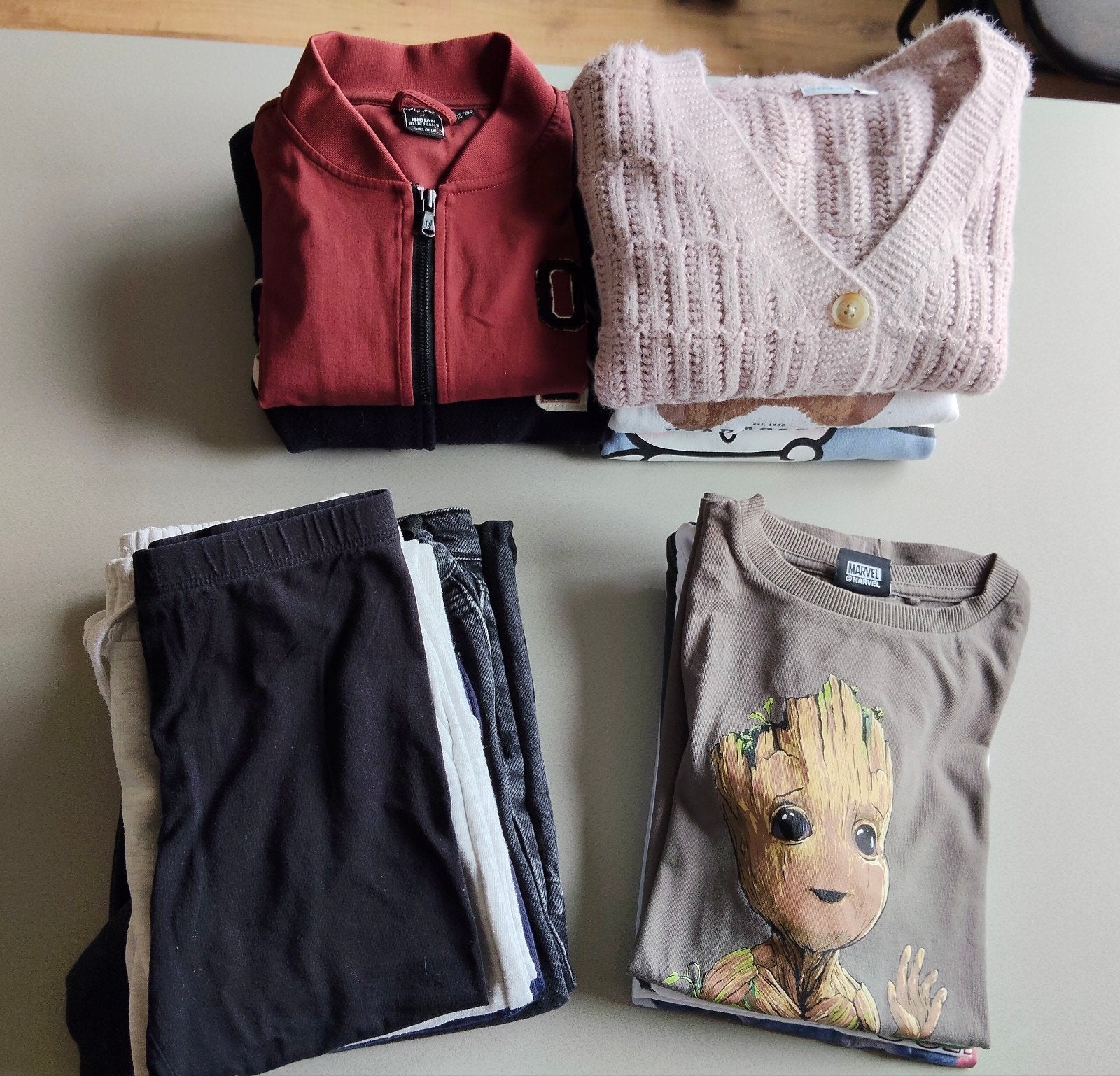 Kledingpakket meisjes: jassen, vest, hoodies, broek, shirts, Ophalen of Verzenden, Gebruikt, Maat 134