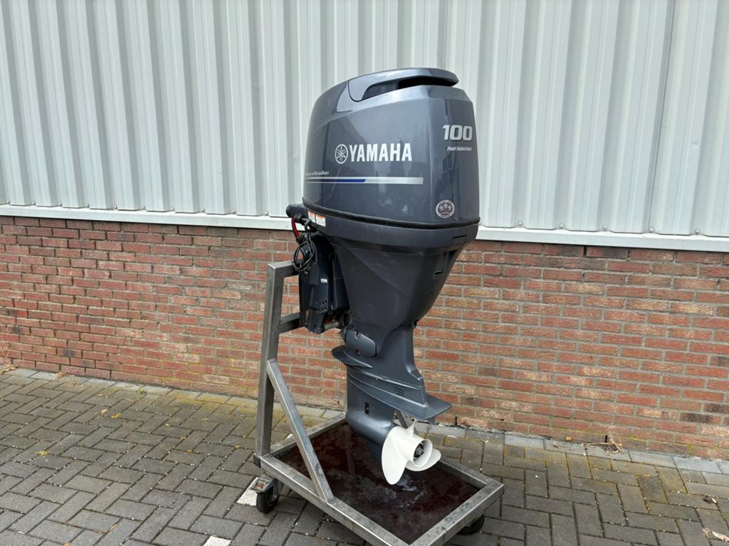 Yamaha 100 pk 4 takt EFI, bj 2010, Powertrim, vaarklaar !, Watersport en Boten, Buiten- en Binnenboordmotoren, Viertaktmotor, Ophalen of Verzenden