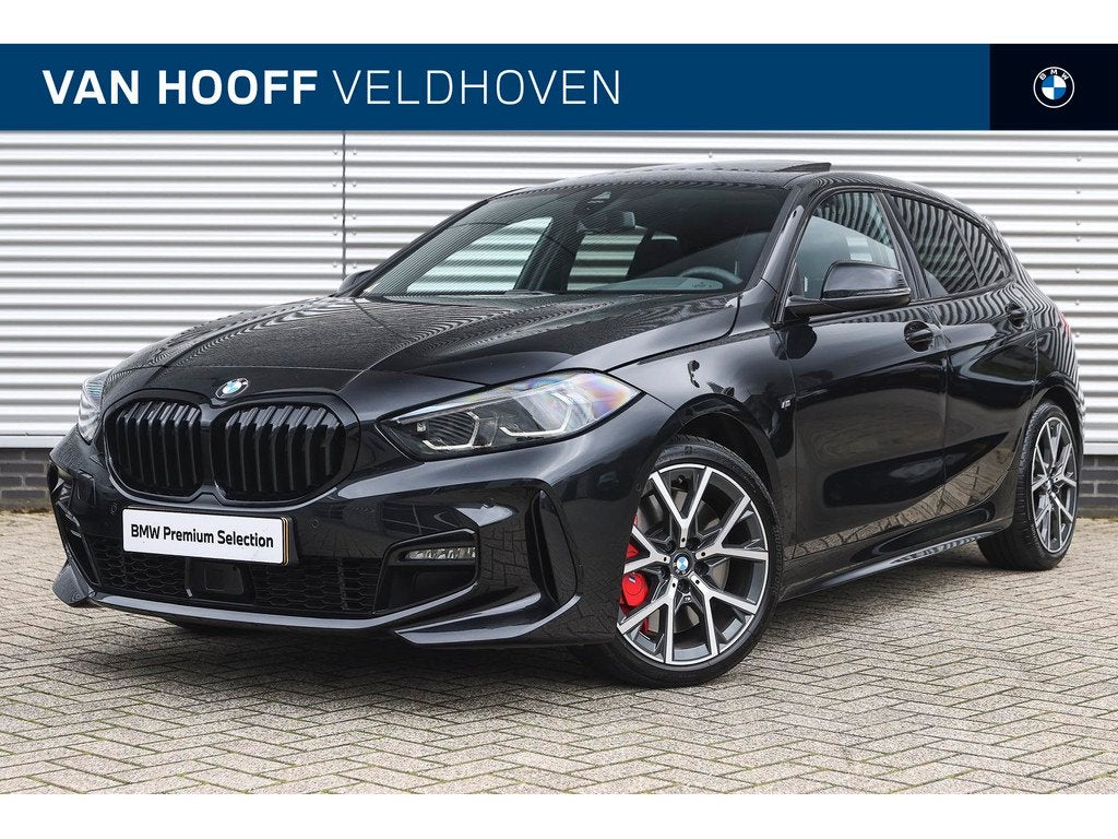 BMW 1 Serie 118i High Executive M Sport Automaat / Panoramad, Auto's, BMW, Bedrijf, Te koop, 1-Serie, Achteruitrijcamera, Adaptive Cruise Control