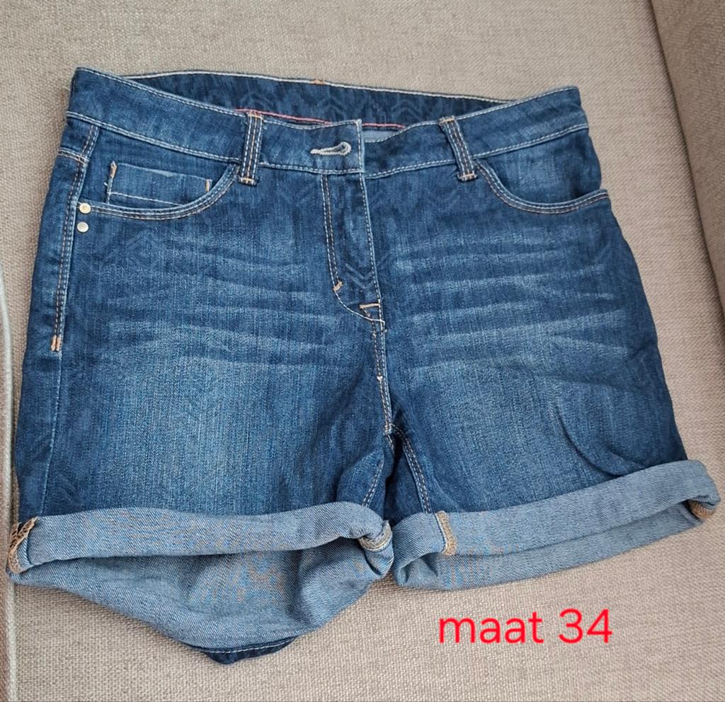 Kort spijker broekje maat 34, Ophalen of Verzenden, Zo goed als nieuw, Blauw, W27 (confectie 34) of kleiner