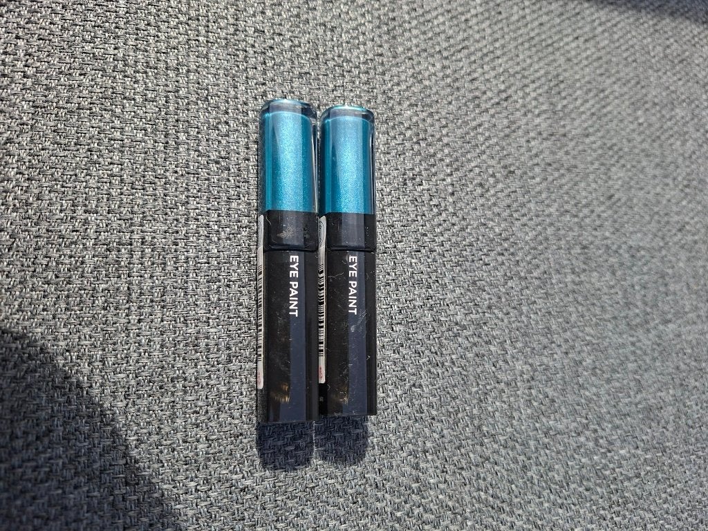 2 nieuwe L'Oréal Eye Paint kleur 104-Oogschaduw (advr 448), Ogen, Blauw, Nieuw, Ophalen of Verzenden