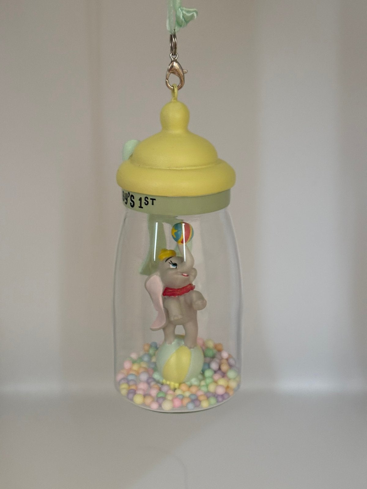Disney sketchbook dombo 1e kerst ornament, Ophalen of Verzenden, Overige figuren, Zo goed als nieuw, Beeldje of Figuurtje