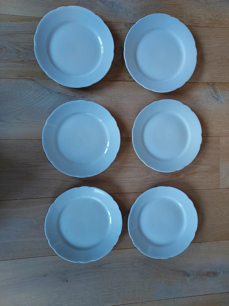 Zes dinerborden geschulpte rand van Société Céramique, Ophalen of Verzenden