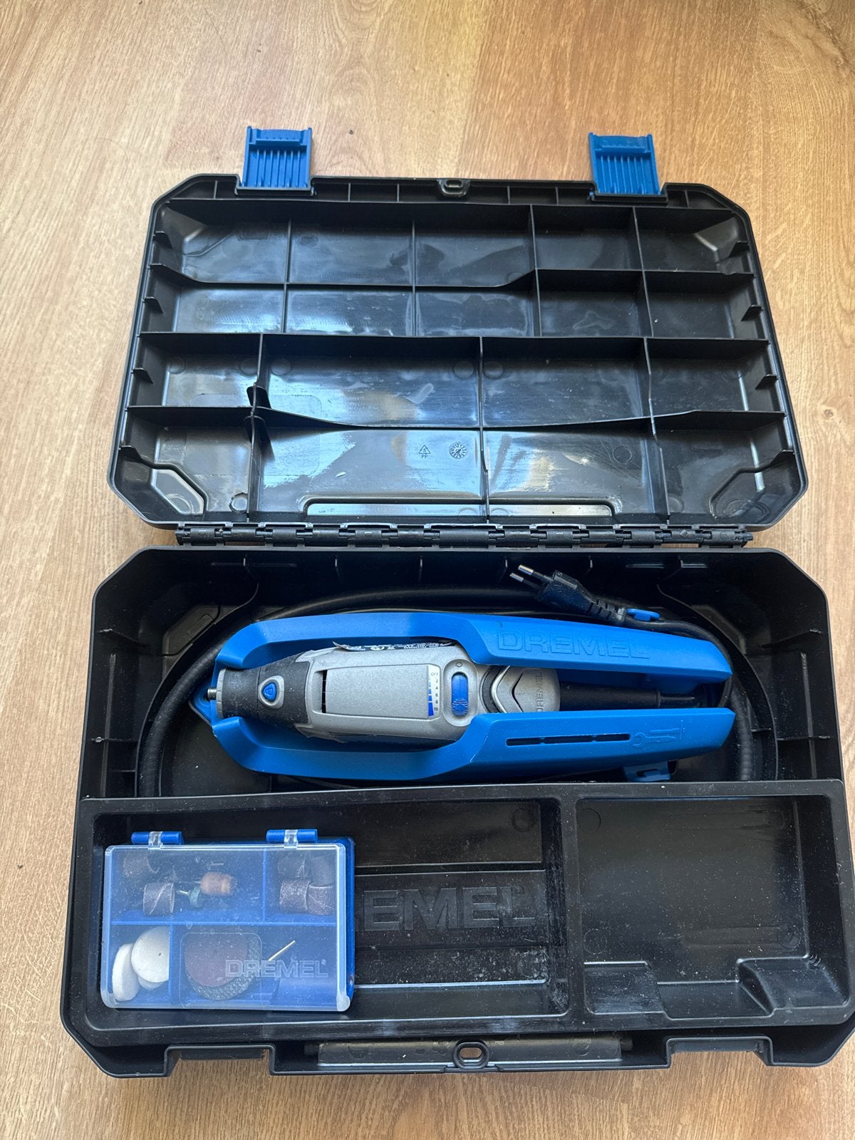 Dremel 3000 met accessoires en doos (defect), Ophalen of Verzenden, Gebruikt