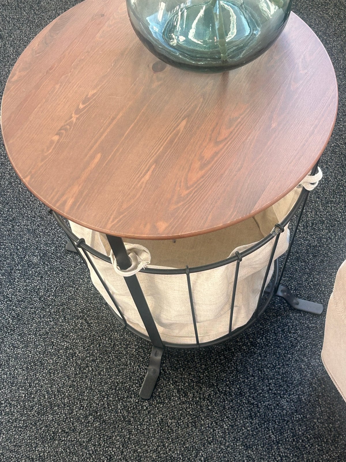 IKEA bijzettafel met handige opbergruimte, Minder dan 55 cm, Gebruikt, Rond, Hout