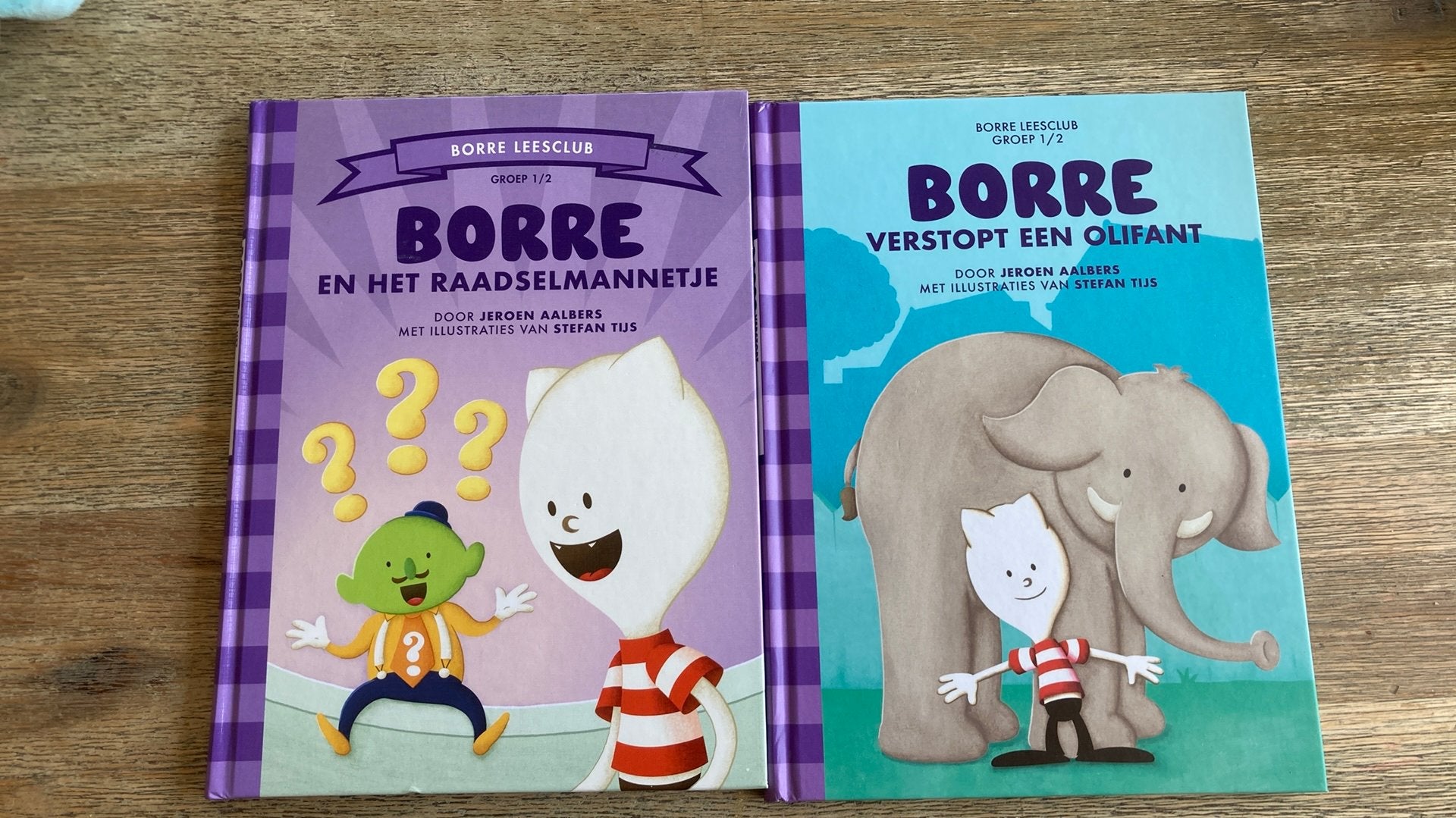 Borre boekjes 2x, Ophalen of Verzenden, Zo goed als nieuw, Fictie algemeen