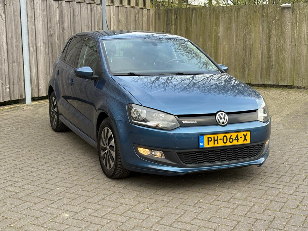 Volkswagen Polo 1.0 TSI 95PK 5D Bluemotion 2017 Blauw, Voorwielaandrijving, Stof, 40 €/maand, 95 pk
