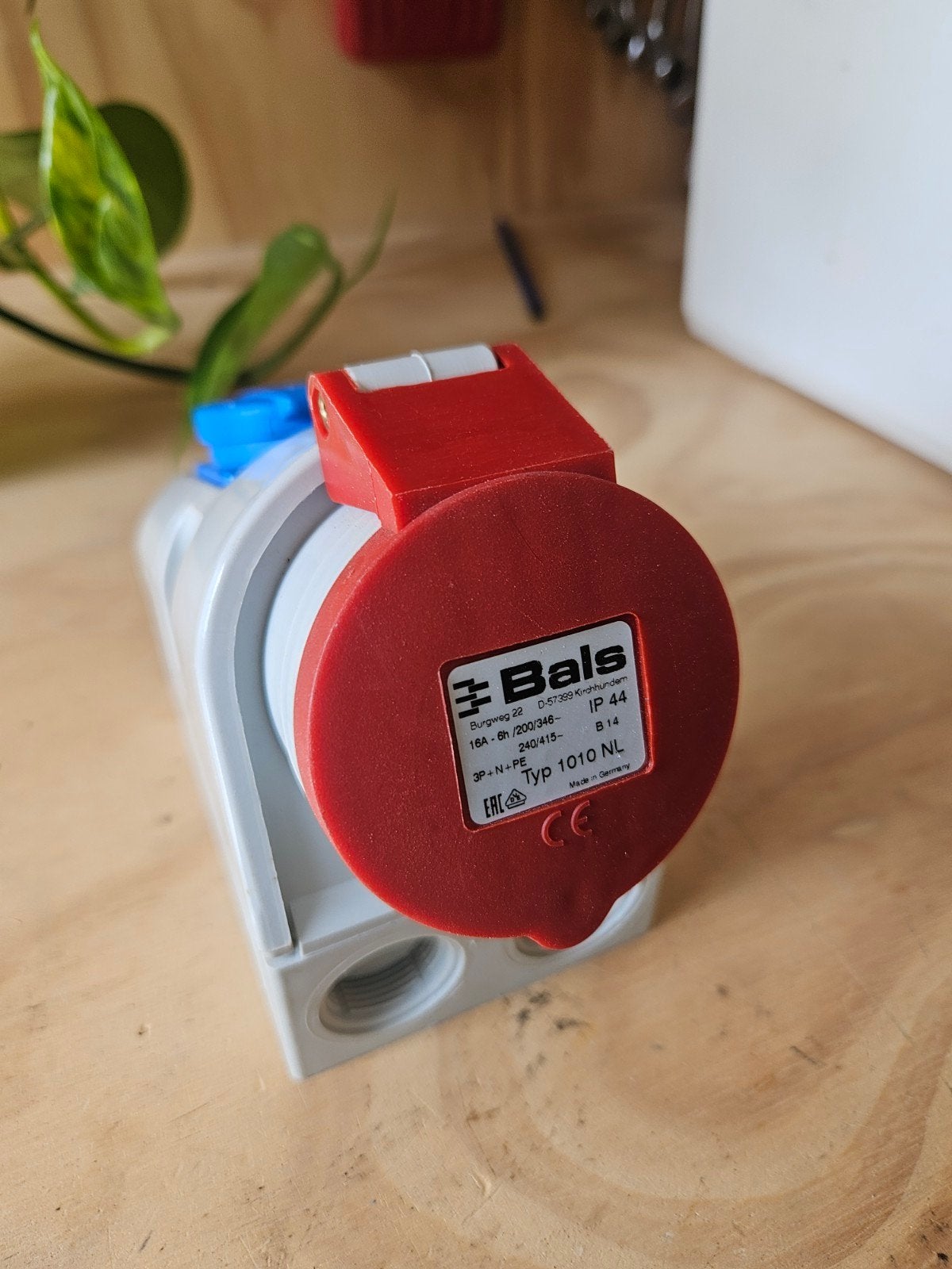 Bals CEE Wandcontactdoos 16A 3P+N+PE IP44 Type 1010 NL, Doe-het-zelf en Verbouw, Elektra en Kabels, Ophalen of Verzenden, Zo goed als nieuw