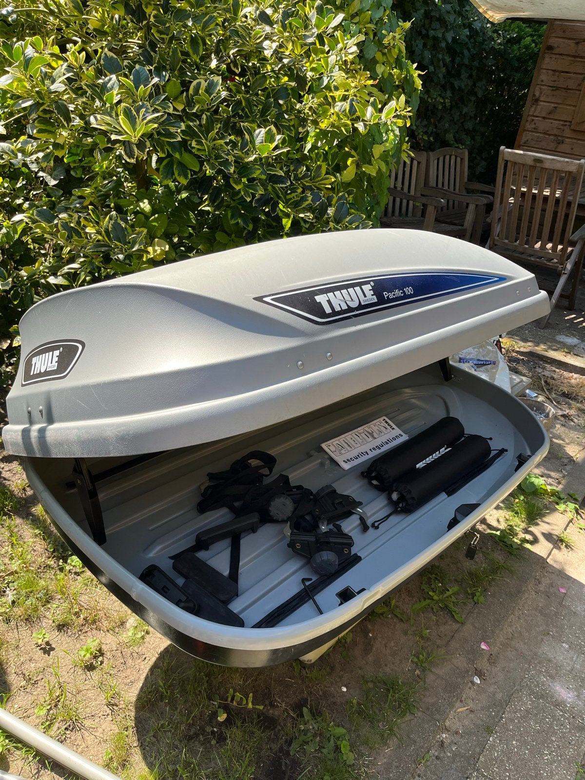 Te huur: Thule Pacific 100 Dakkoffer, Ophalen, Gebruikt