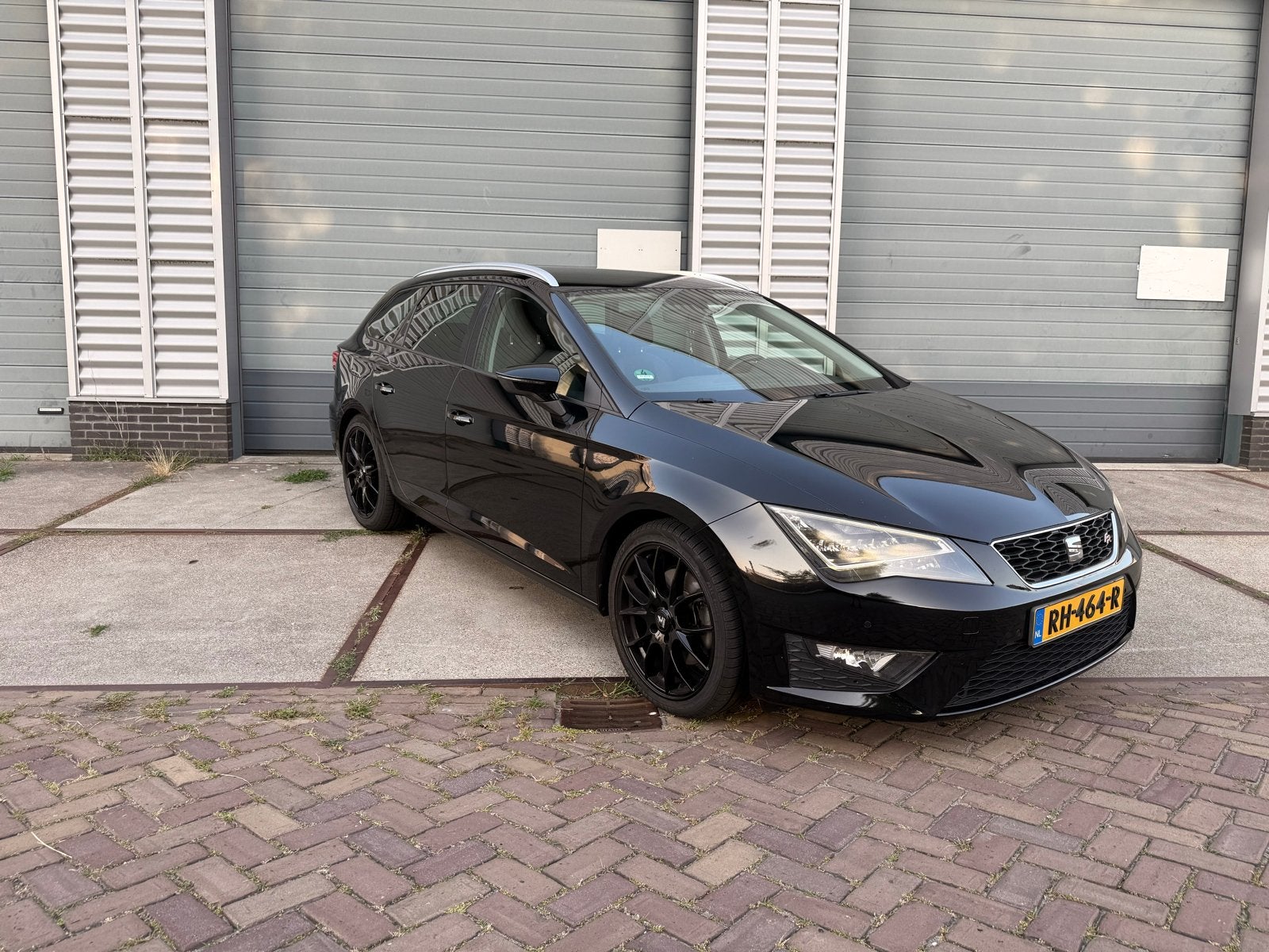 Seat Leon 1.4 TSI ACT 150pk Dsg-7 2016 Zwart, 4 cilinders, Leon, Leder en Stof, Particulier