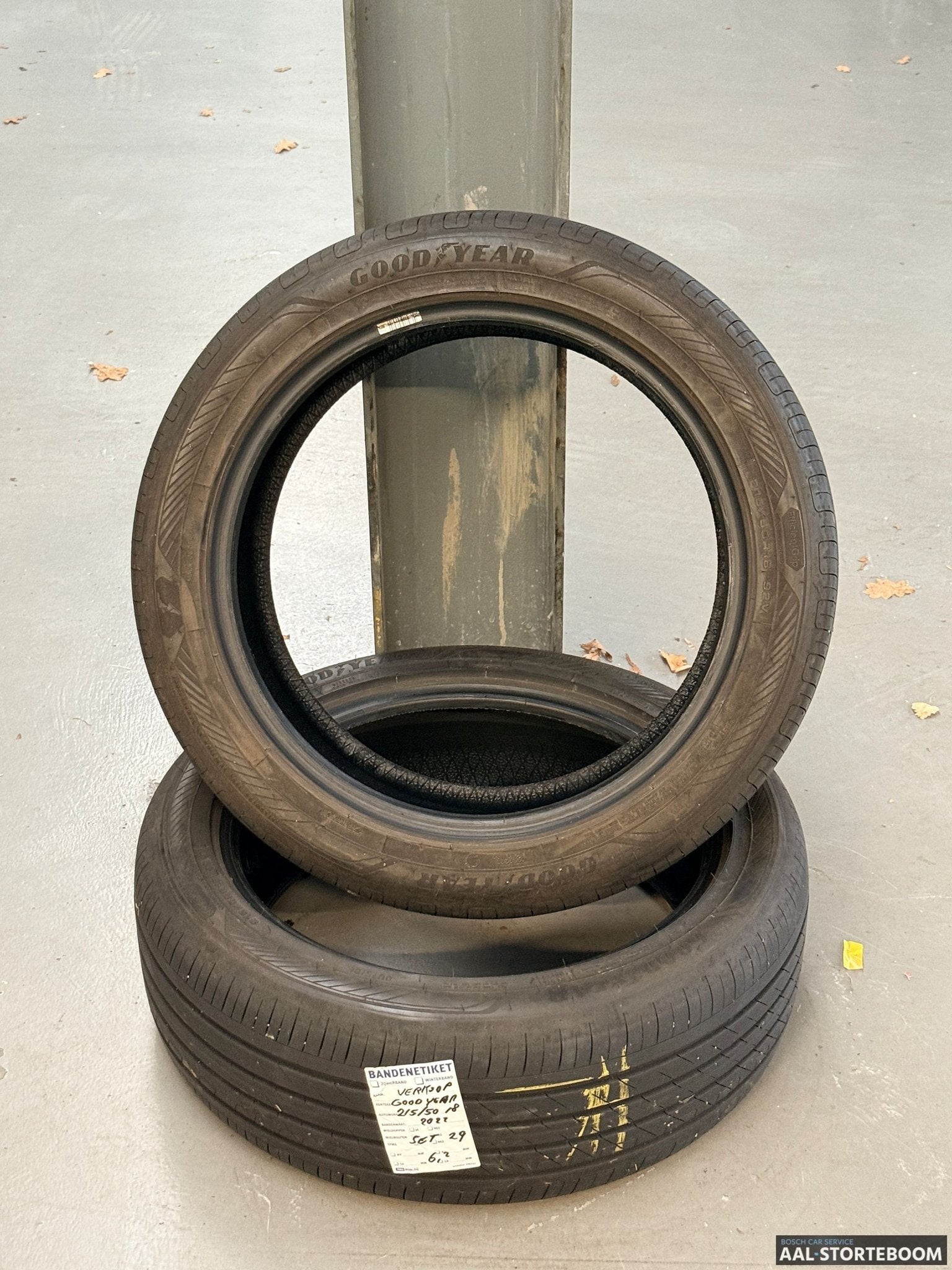 2x zomerbanden 215/50 R18 92V Goodyear EG Performance 2, Auto-onderdelen, Banden en Velgen, Ophalen, 18 inch, -, -