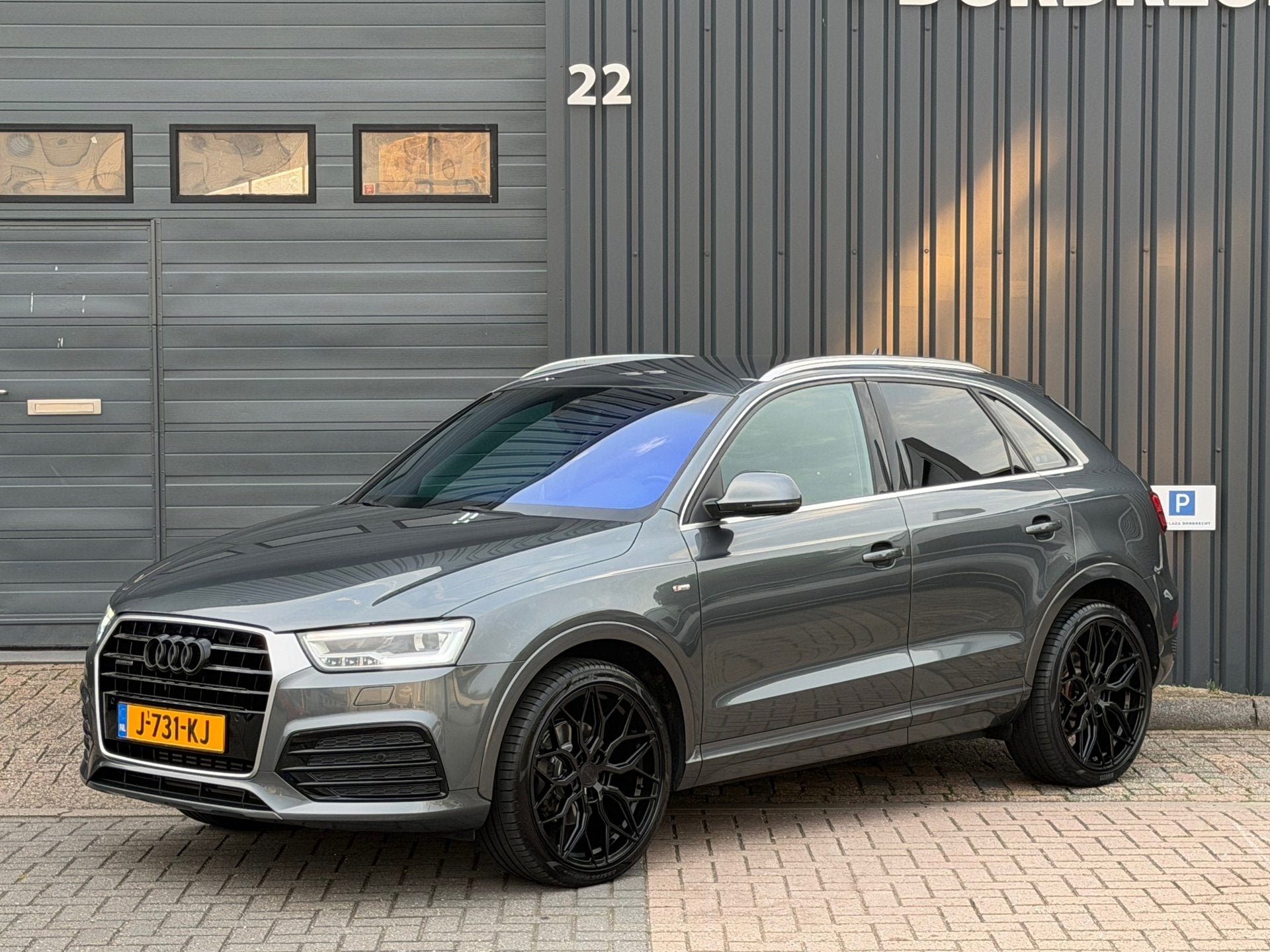 Audi Q3 2.0 TFSI quattro Sport Pro Line S|81.182km|SportStoe, Auto's, Automaat, 15 km/l, Gebruikt, Euro 6