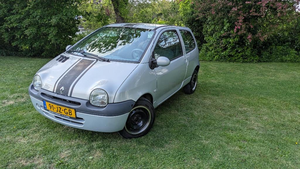 Renault Twingo 1.2 2002 Zilver APK, Auto's, Renault, Voorwielaandrijving, Radio, 600 kg, 4 cilinders