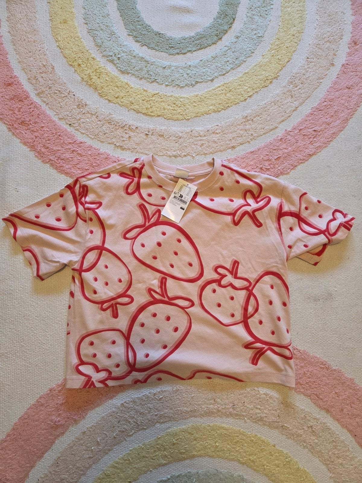 Nieuw: tshirt Hema maat 122-128 met aardbeien print
Valt kor, Ophalen, Meisje, Nieuw, Shirt of Longsleeve