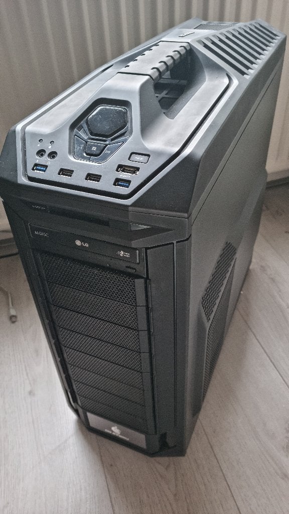 Mooie nette perfect werkende Cooler Master Storm Trooper, Ophalen, Gebruikt, Gaming, HDD