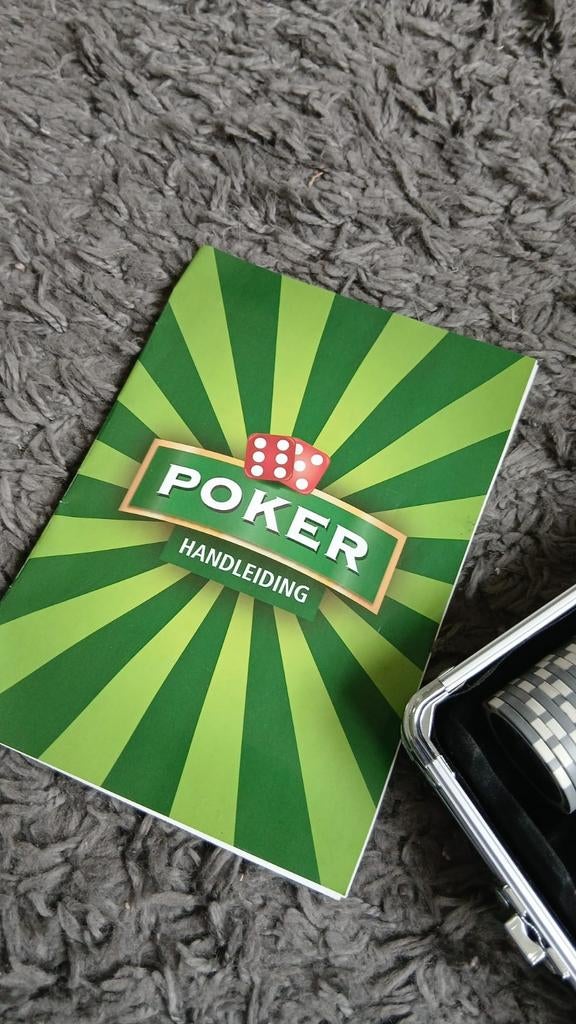 Gloednieuwe poker set - klaar voor een nieuwe eigenaar!, Hobby en Vrije tijd, Gezelschapsspellen | Overige, Ophalen