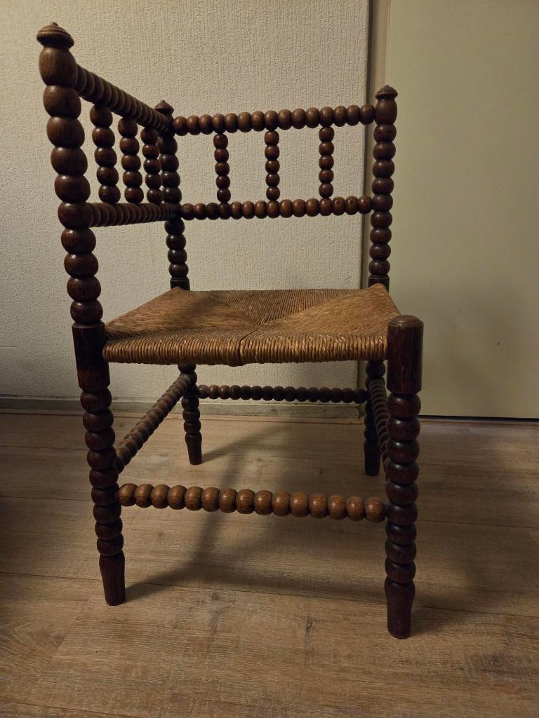 Bobbin stoeltje, Ophalen