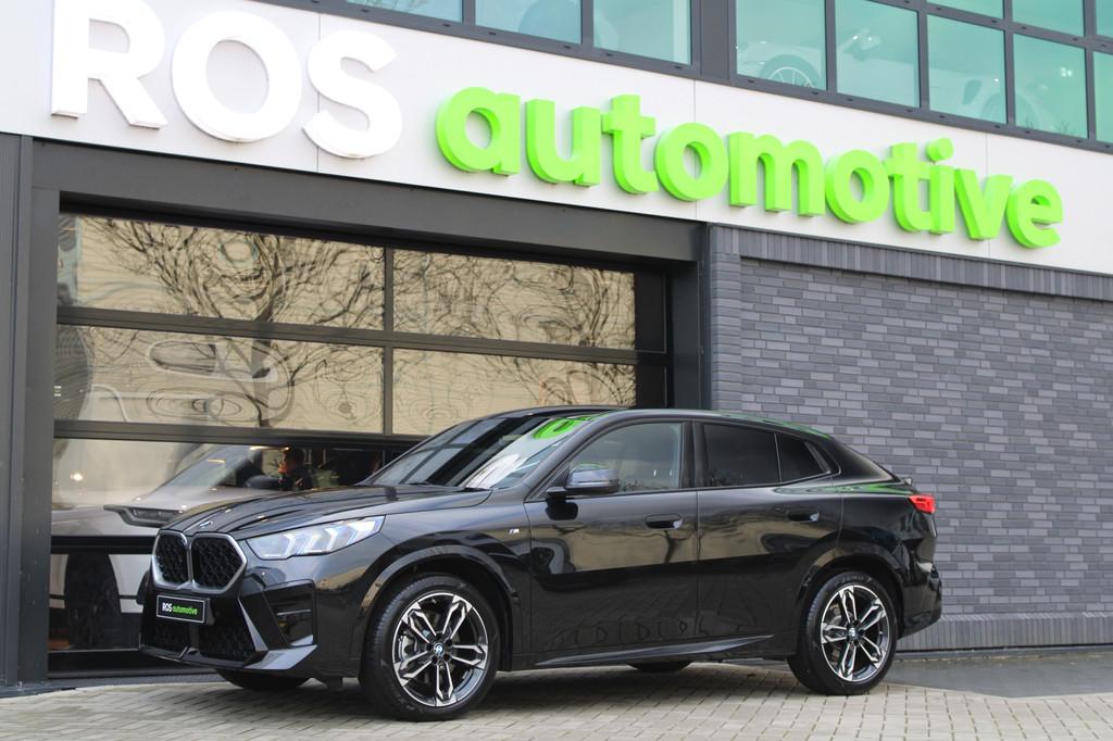 BMW X2 sDrive20i | BTW | M-SPORT | 360 CAMERA | HUD | KEYLES, X2, Zwart, 156 pk, Zwart