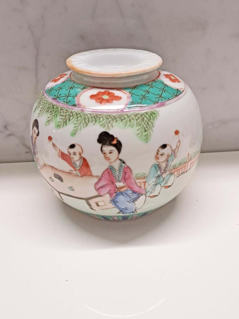 Antiek Chinees porselein beschilderde gemberpot famille rose, Antiek en Kunst, Antiek | Porselein, Ophalen of Verzenden