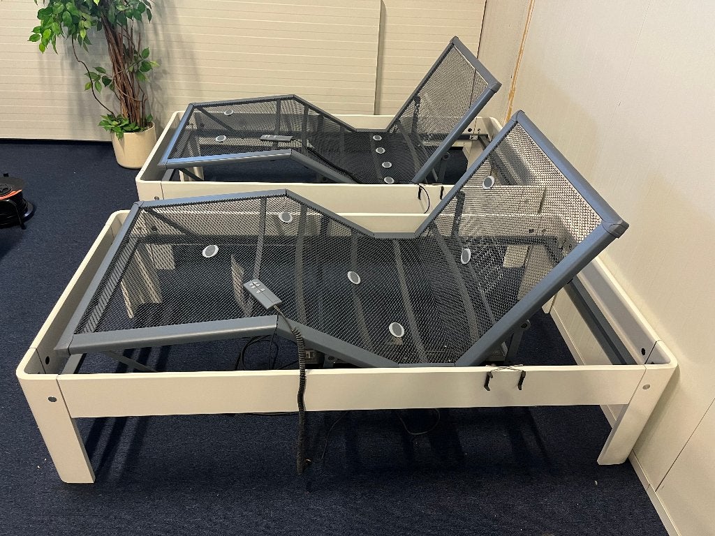 Twee elektrische Auping Auronde bedden (90x190x48cm)., Huis en Inrichting, Slaapkamer | Bedden, Ophalen, Verstelbaar, 90 cm, Eenpersoons