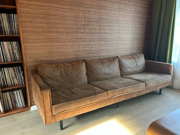 GRATIS  Comfortabele bruine leren driezitsbank, Ophalen, Gebruikt, Driepersoons, Rechte bank