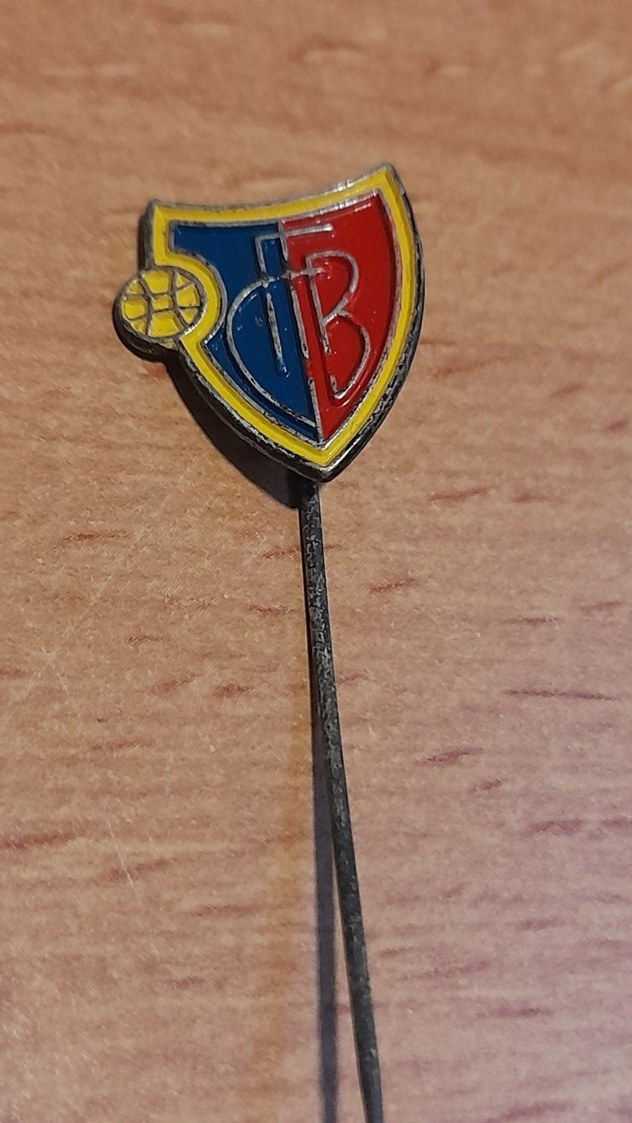 Vintage FC Basel Voetbalclub Speldje Pin, Verzenden, Gebruikt, Sport