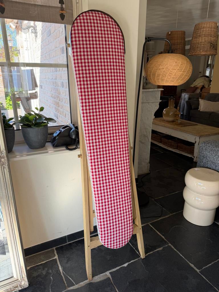 Vintage Strijkplank met Rood-Wit Geruite Hoes - 167cm Hoog, Ophalen, Gebruikt