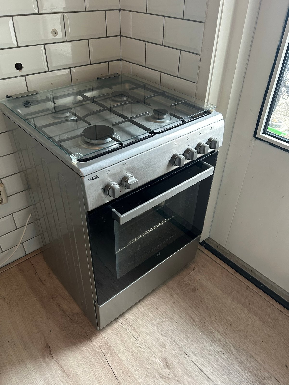 ETNA Vrijstaand Gasfornuis met Oven, Ophalen, Gebruikt, 4 kookzones, Gas