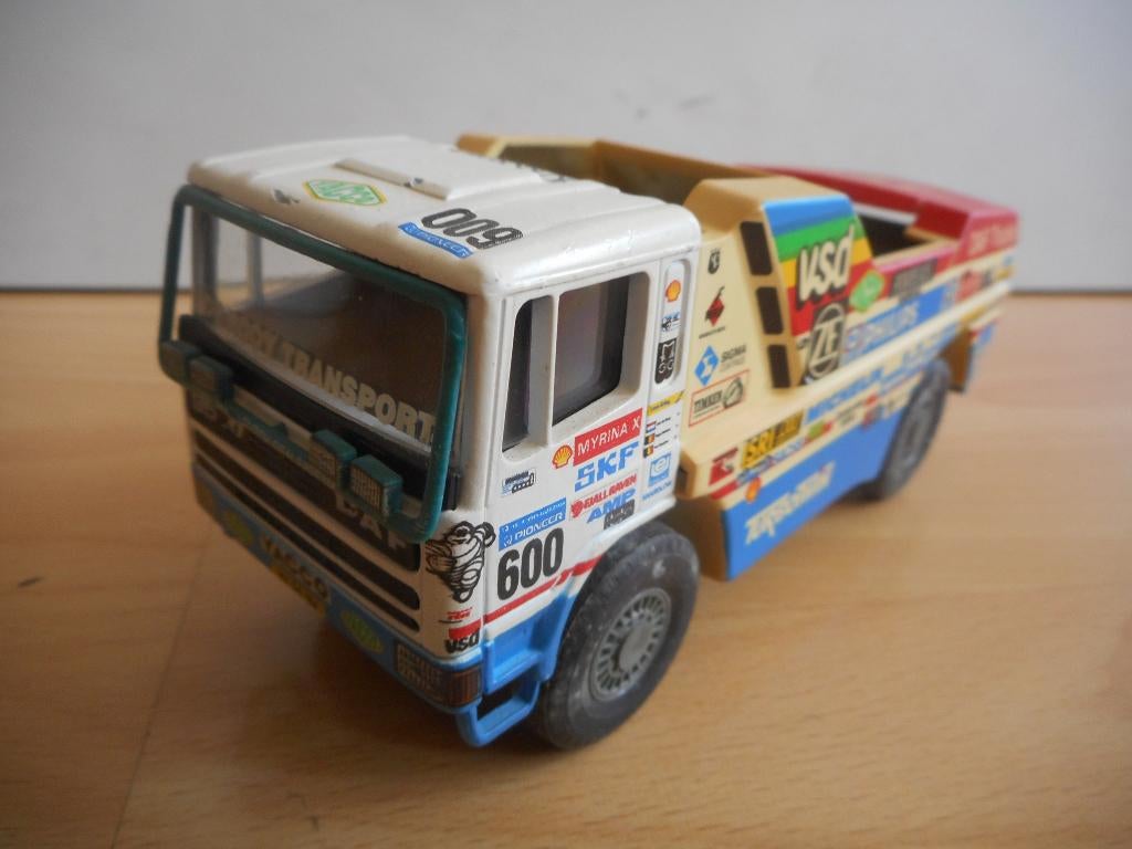 Portugies Daf 95 Dakar #600, Hobby en Vrije tijd, Modelauto's | 1:50, Ophalen of Verzenden, Zo goed als nieuw, Bus of Vrachtwagen