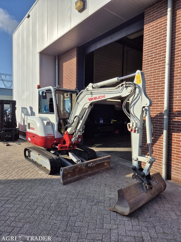 Takeuchi TB235-2, -, Niet opgegeven, Ophalen of Verzenden, Niet opgegeven