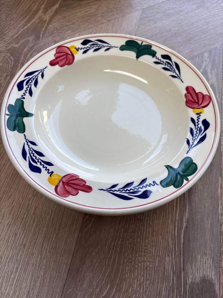 2x Diepe borden Boerenbont - Boch België, Ophalen of Verzenden, Zo goed als nieuw, Aardewerk, Bord(en)