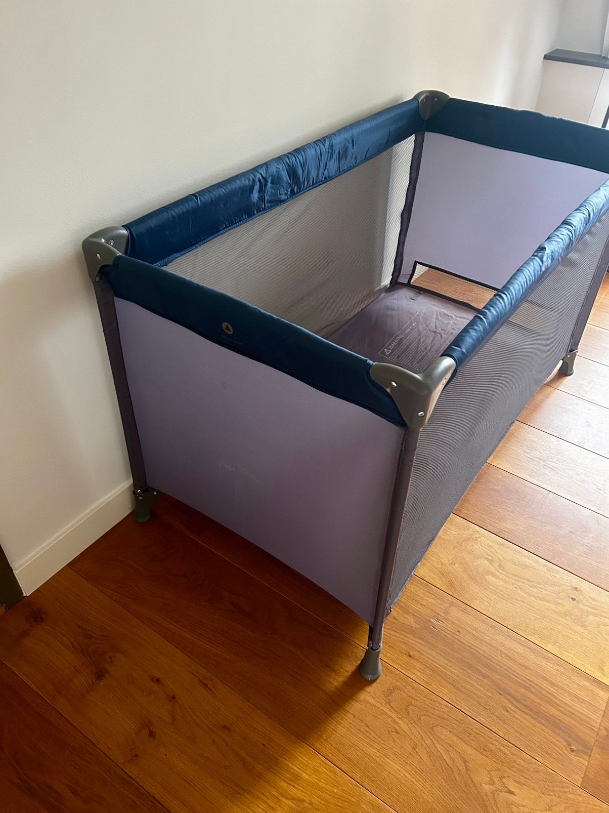 Campingbedje + extra oprolmatras & klamboe, Kinderen en Baby's, Ophalen of Verzenden, Zo goed als nieuw, Ledikant