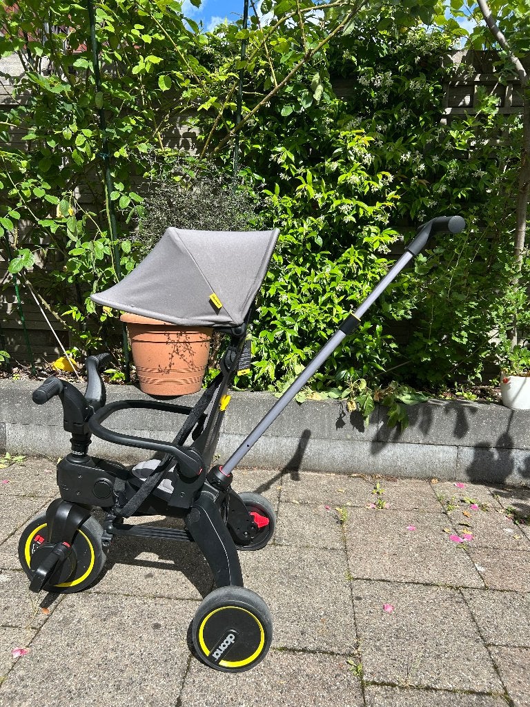 Doona Liki Trike S3 Gray driewielers fiets baby or peuter, Ophalen, Zo goed als nieuw, Doona, Verstelbare zitting